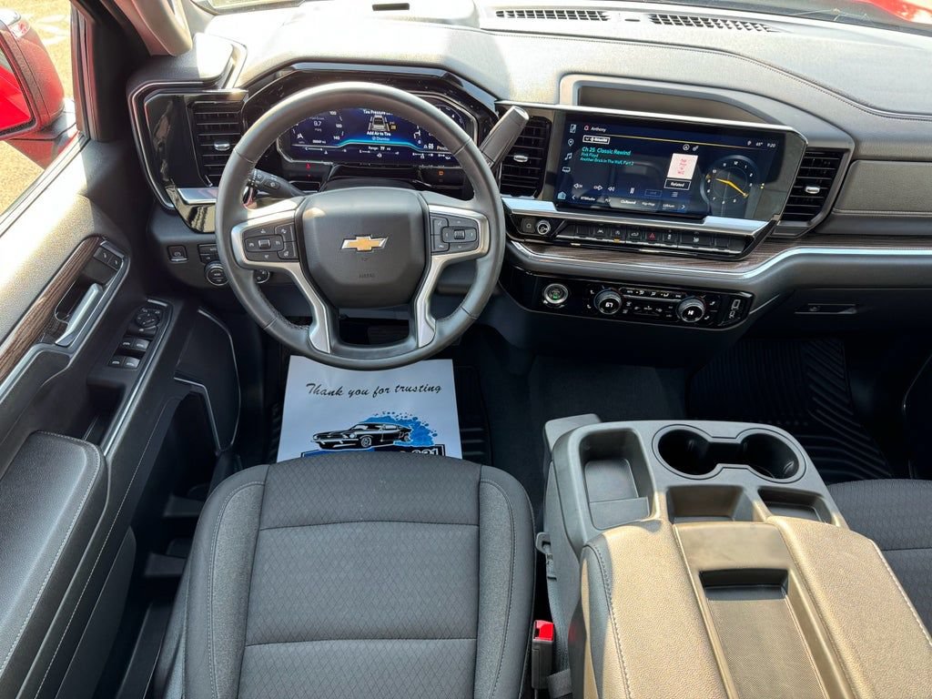 Used 2023 Chevrolet Silverado 1500 LT AWD/4WD image 24