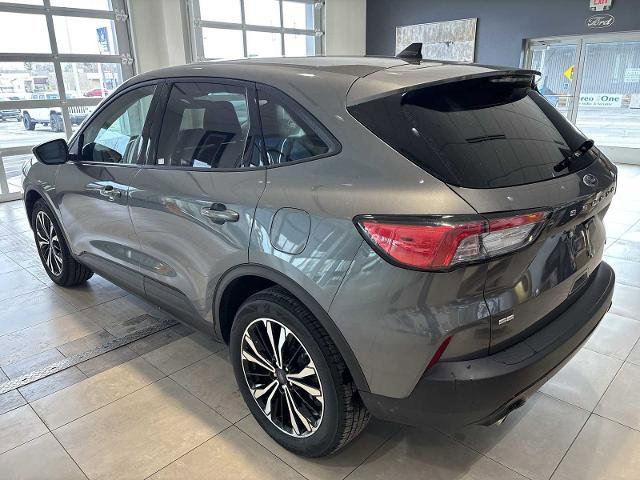Certified 2022 Ford Escape SE w/ SE Sport Appearance Package image 3