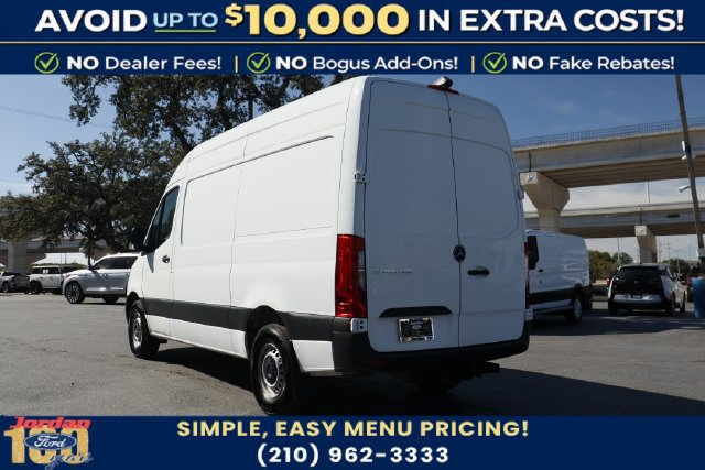 Used 2024 Mercedes-Benz Sprinter 2500 image 5