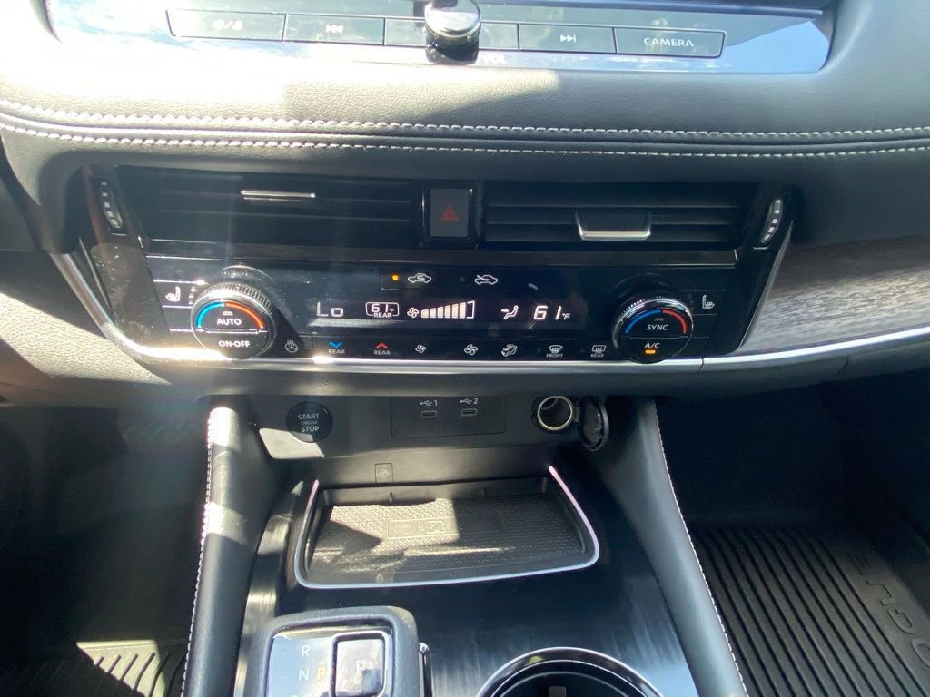 Used 2024 Nissan Rogue Platinum w/ Platinum Premium Package AWD/4WD image 17