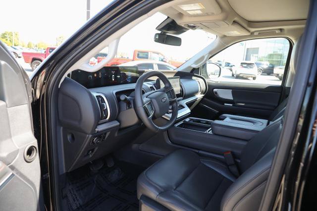 Certified 2025 Ford Expedition Active AWD/4WD image 25