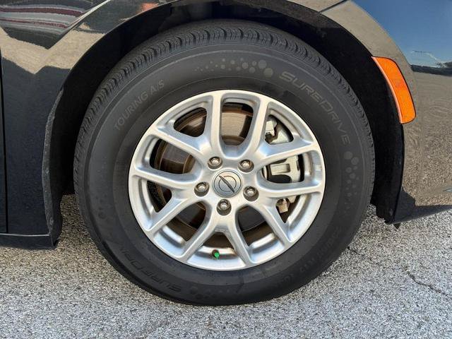 Used 2023 Chrysler Pacifica Touring-L FWD image 7