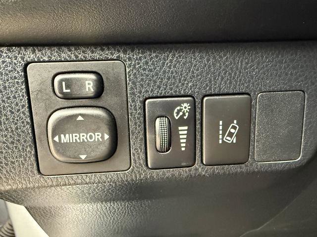 Used 2018 Toyota RAV4 XLE image 37