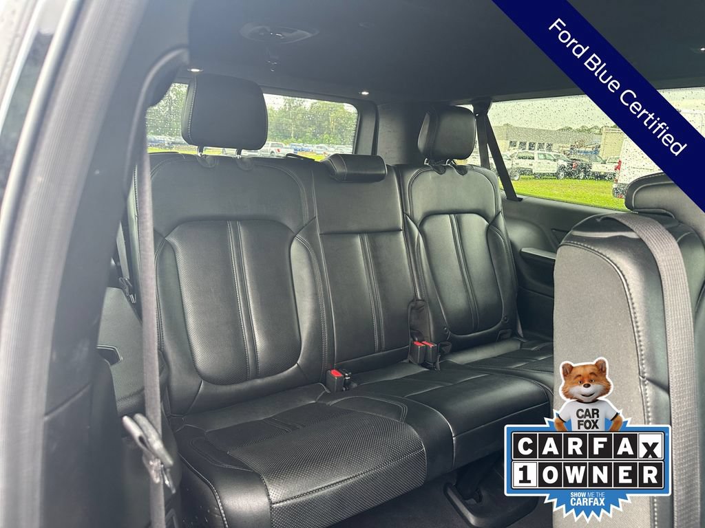 Used 2024 Jeep Wagoneer L Series II w/ Flexible Seating Group RWD image 31