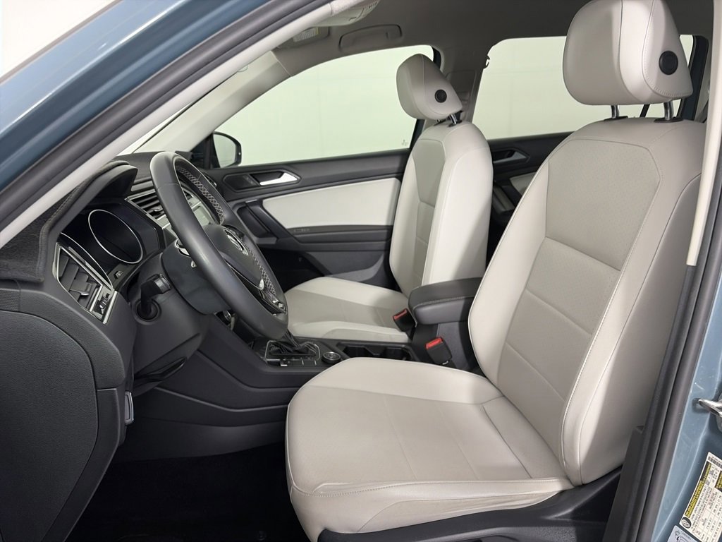 Used 2021 Volkswagen Tiguan SE image 11