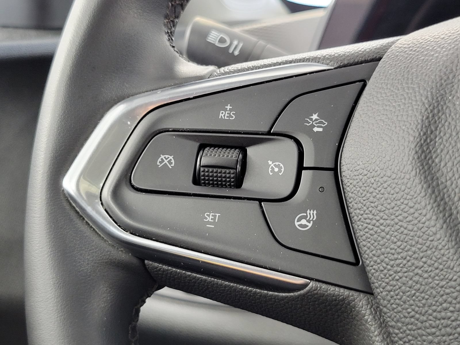 Used 2024 Chevrolet Trax ACTIV w/ Sunroof Package FWD image 16