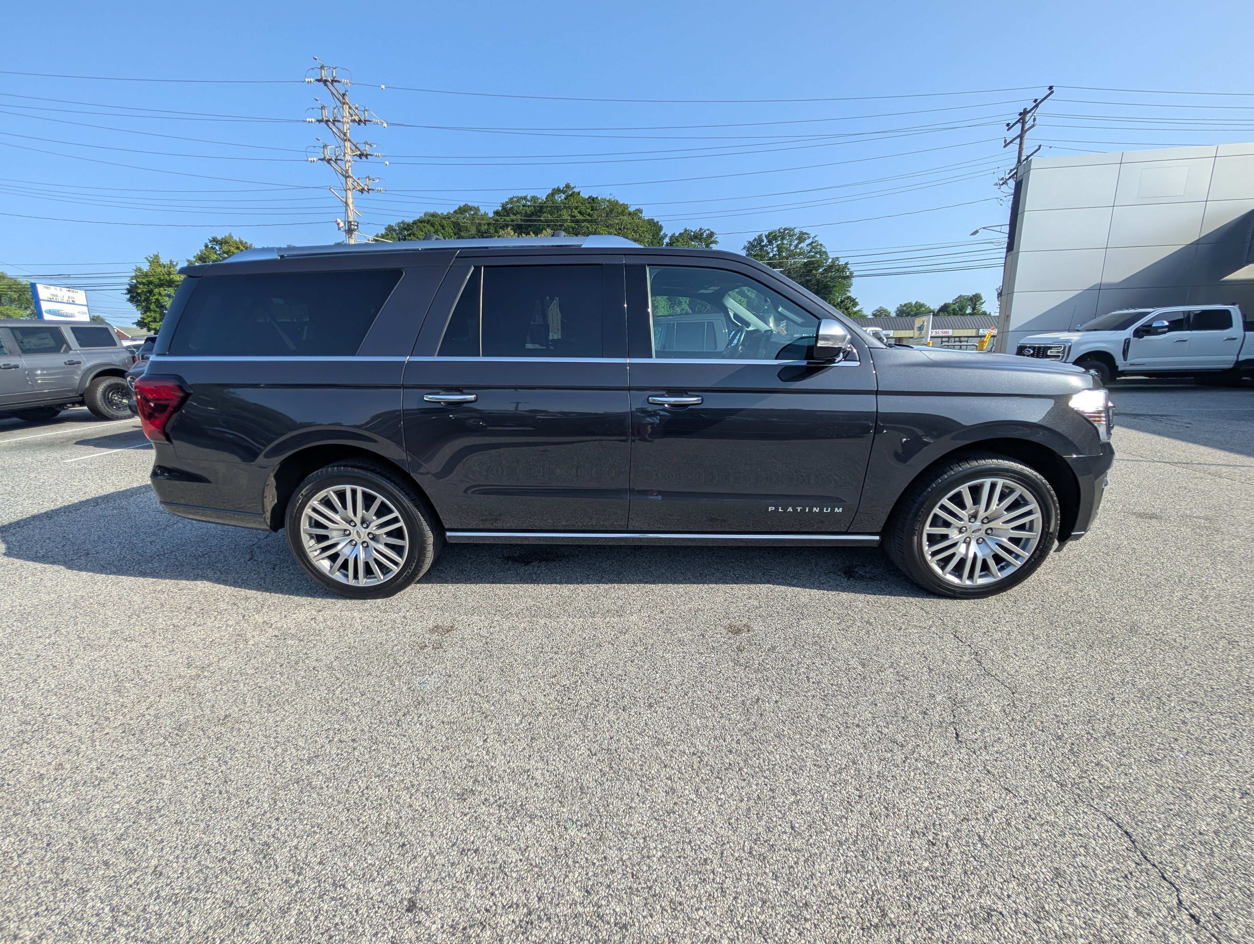 Certified 2022 Ford Expedition Max Platinum AWD/4WD image 8