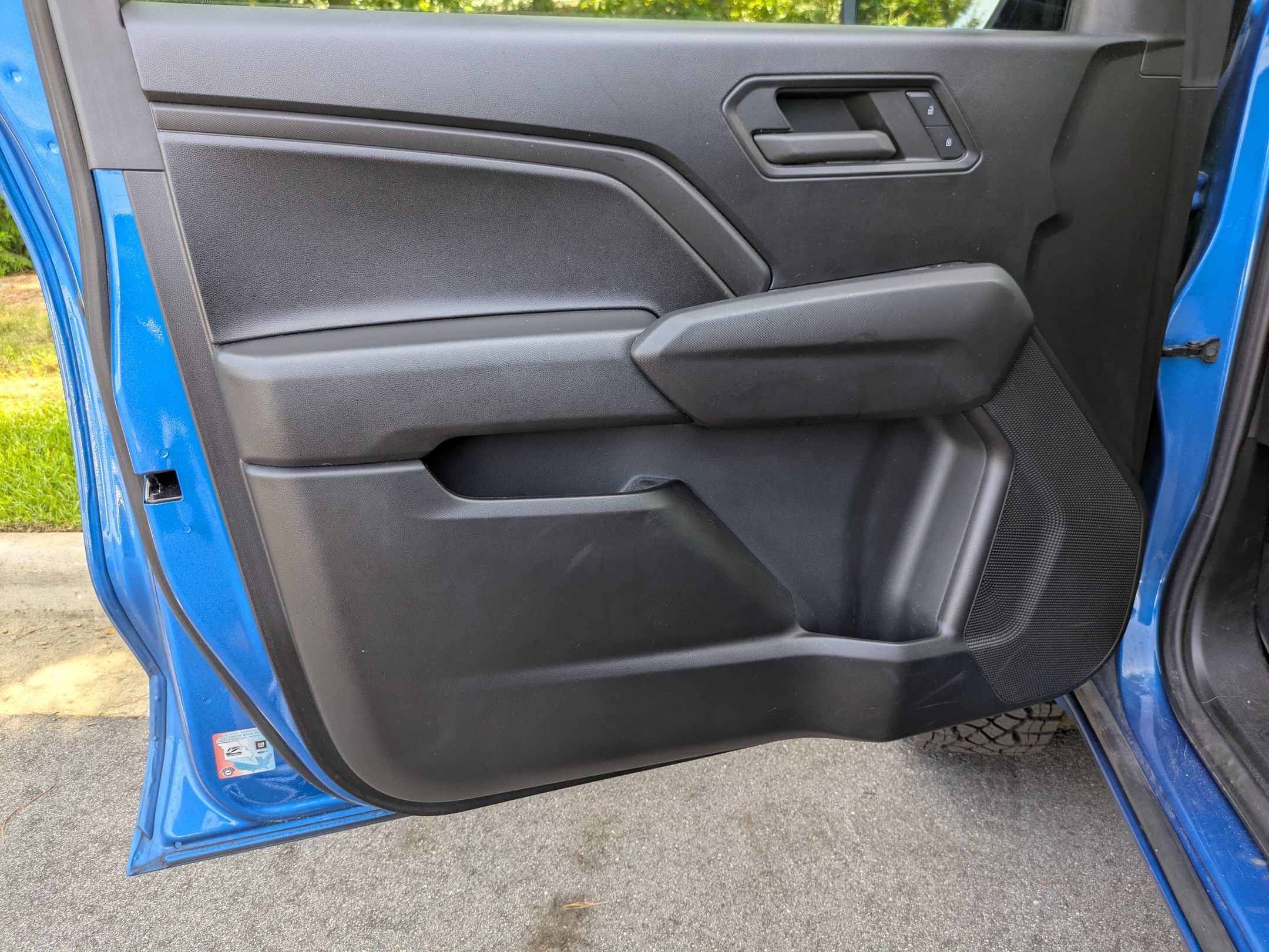 Used 2023 Chevrolet Colorado Trail Boss w/ Advanced Trailering Package AWD/4WD image 10