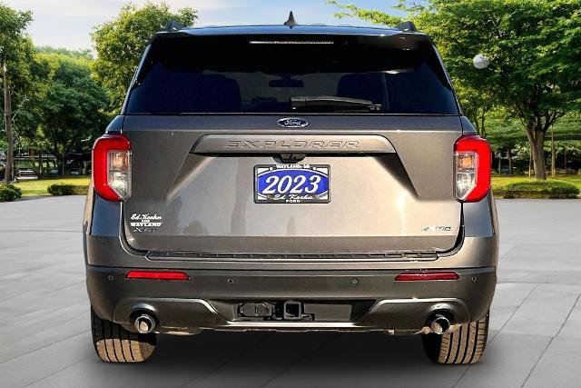 Certified 2023 Ford Explorer XLT w/ Equipment Group 202A AWD/4WD image 4