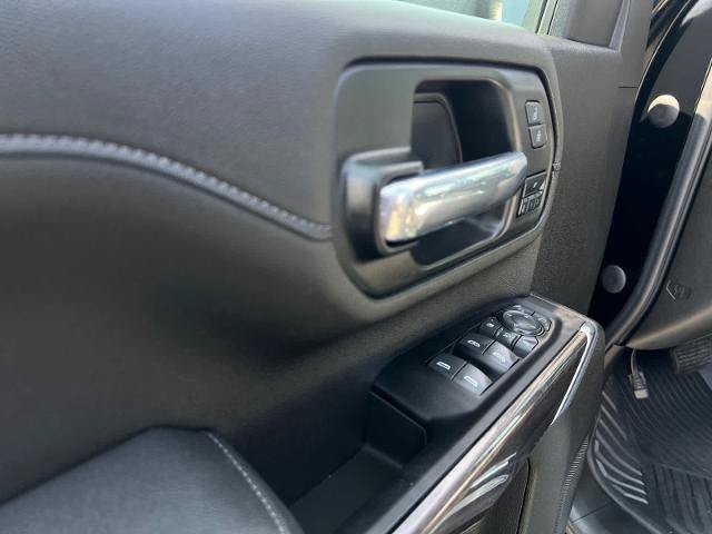 Used 2022 Chevrolet Silverado 2500 LTZ w/ LTZ Plus Package AWD/4WD image 17