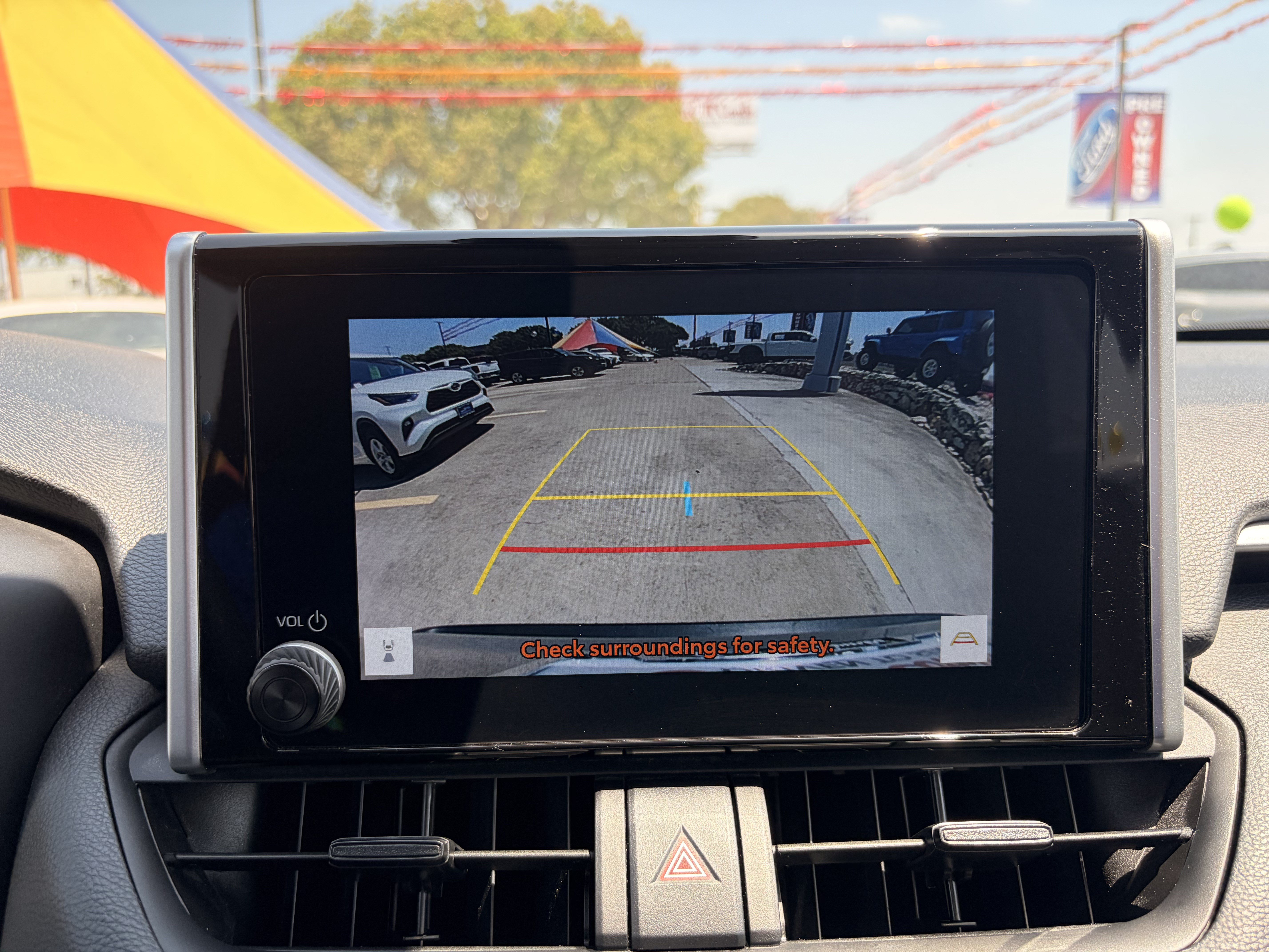 Used 2025 Toyota RAV4 LE AWD/4WD image 16