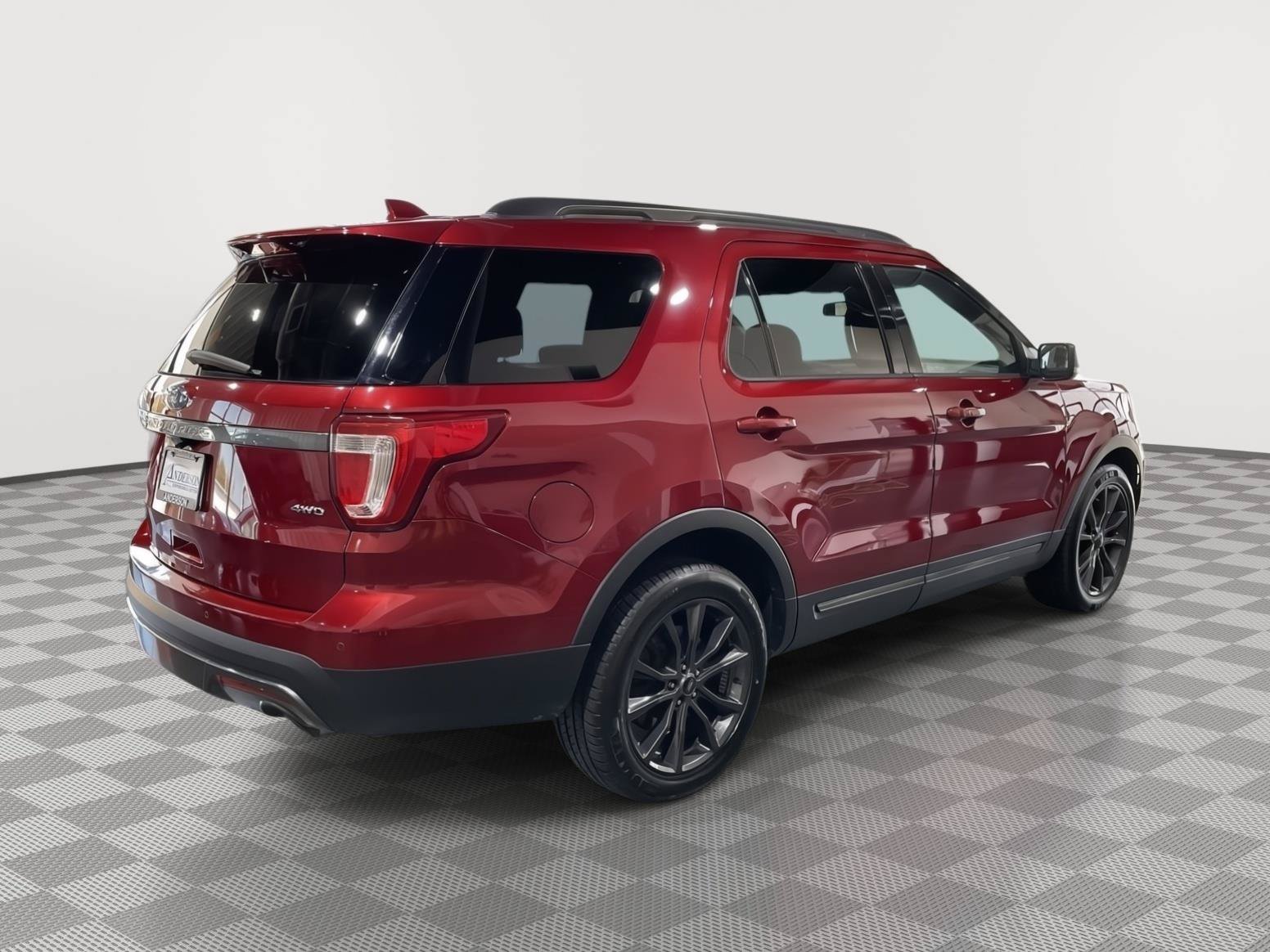 Certified 2017 Ford Explorer XLT w/ Equipment Group 202A AWD/4WD image 7