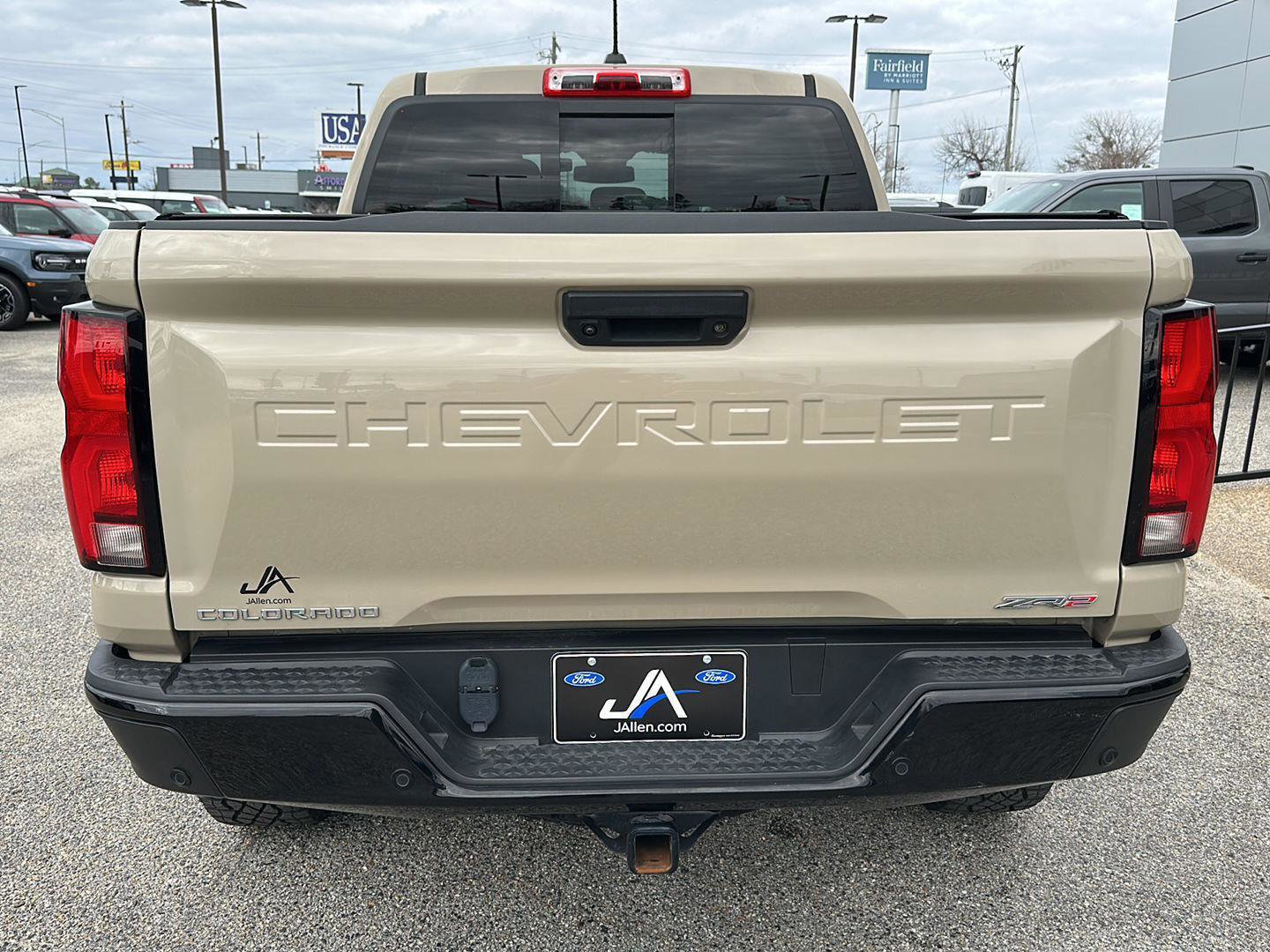Used 2024 Chevrolet Colorado ZR2 w/ Technology Package image 8
