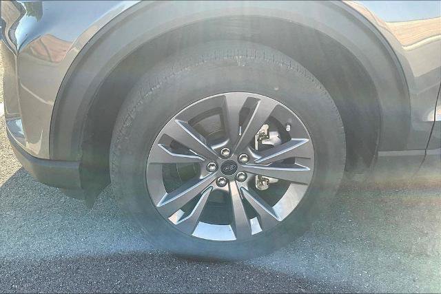 Certified 2025 Ford Explorer Active w/ Active Comfort Package AWD/4WD image 6