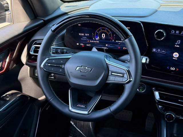 Used 2024 Chevrolet Traverse Z71 w/ Enhanced Driving Package AWD/4WD image 18