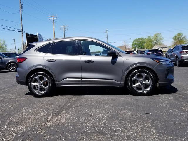 Certified 2023 Ford Escape ST-Line w/ Tech Pack #1 FWD image 3