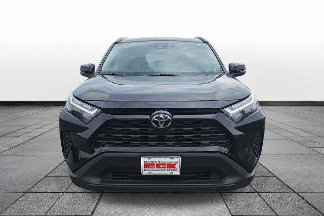 Used 2025 Toyota RAV4 XLE FWD image 2