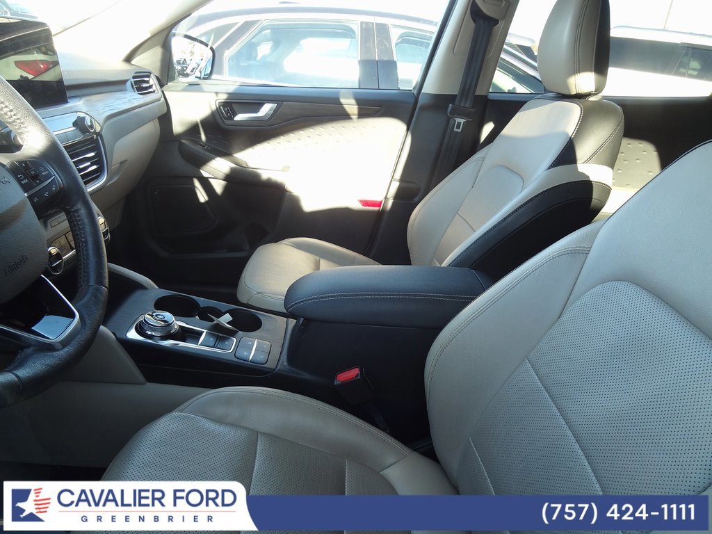 Certified 2020 Ford Escape Titanium image 9