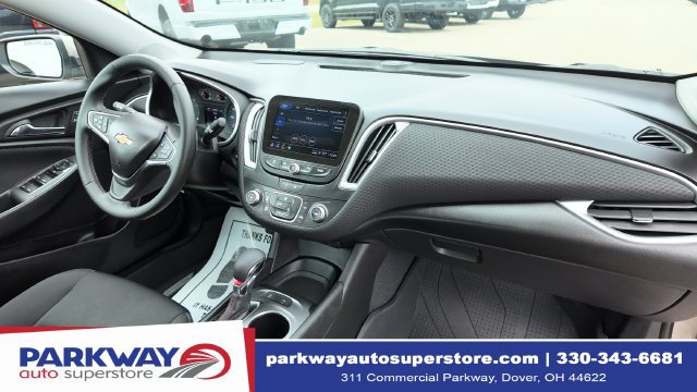 Used 2025 Chevrolet Malibu RS FWD image 18