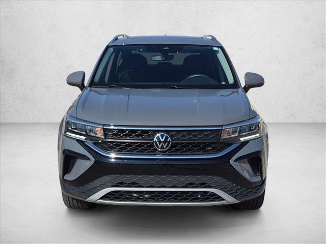 Used 2022 Volkswagen Taos SE AWD/4WD image 2