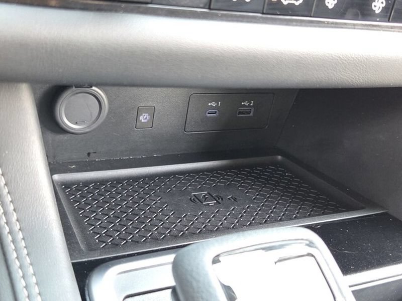 Used 2024 Nissan Pathfinder Platinum FWD image 27
