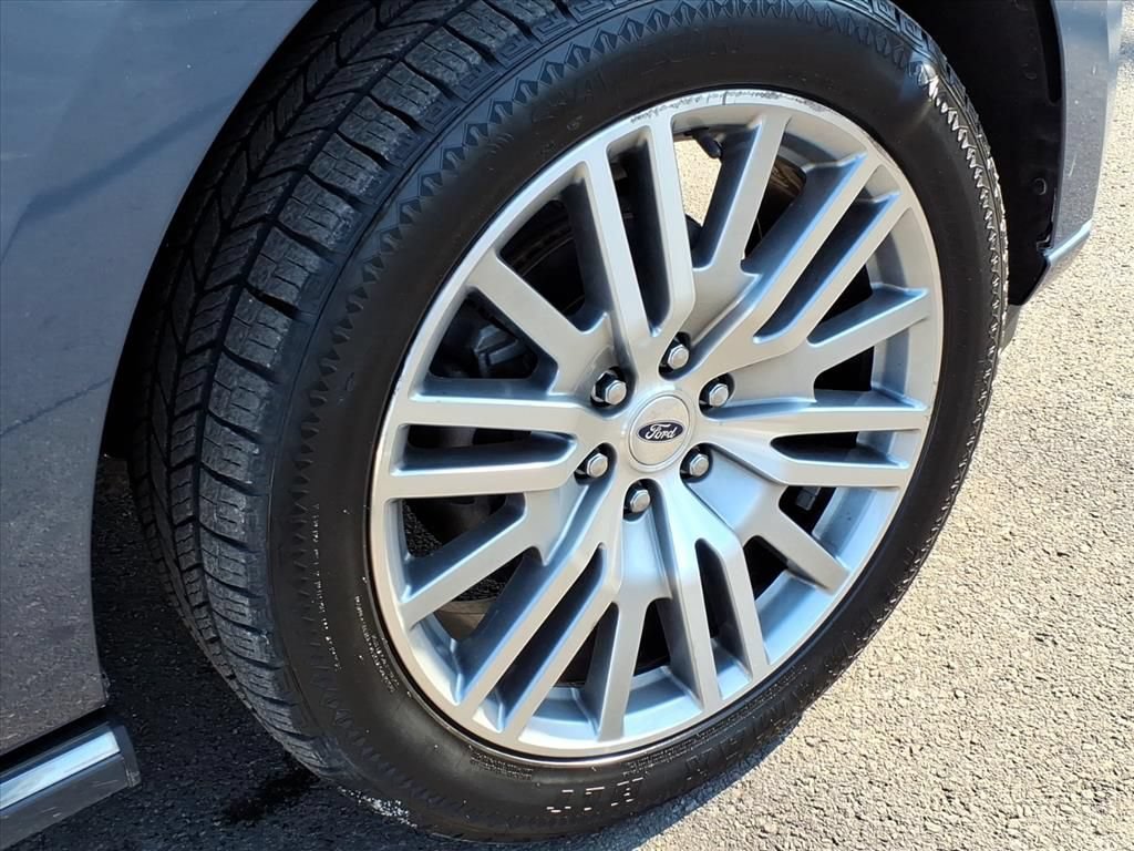 Certified 2022 Ford Expedition Max Platinum AWD/4WD image 7