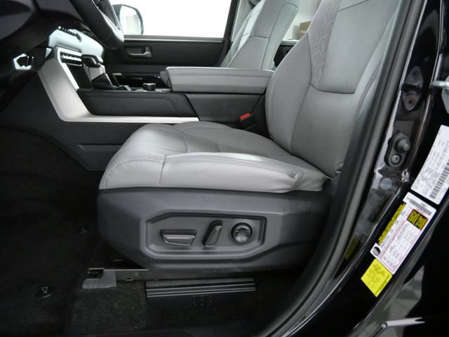 Used 2024 Toyota Tundra Limited AWD/4WD image 18