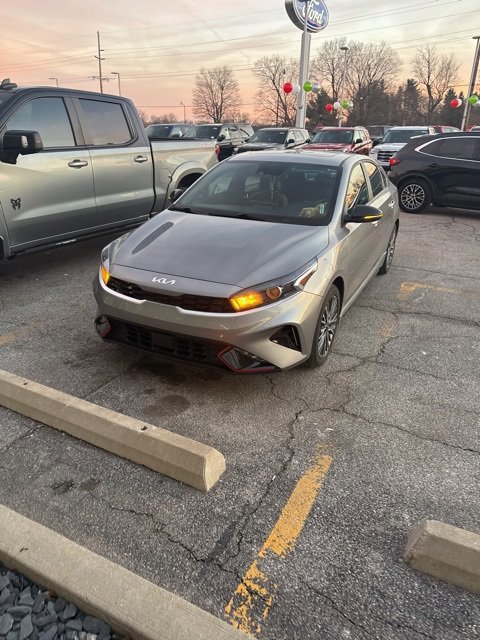 Used 2024 Kia Forte GT-Line w/ GT-Line Premium Package image 2