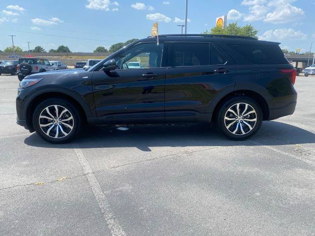 Certified 2026 Ford Explorer ST-Line AWD/4WD image 4