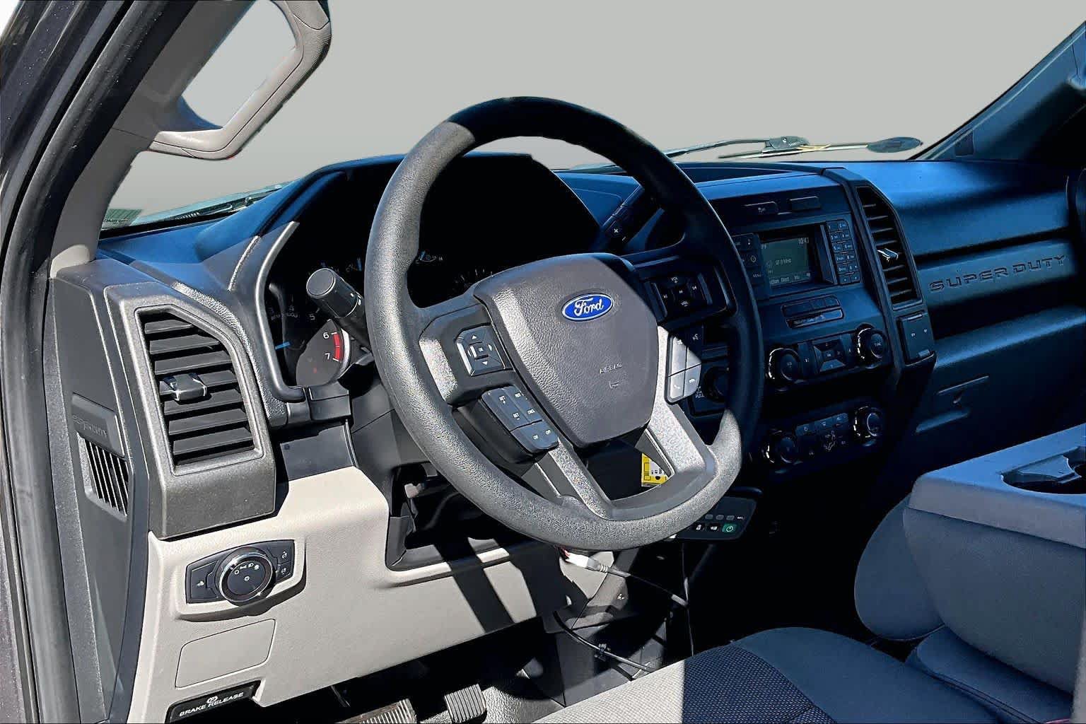 Certified 2019 Ford F250 XL w/ XL Value Package AWD/4WD image 17