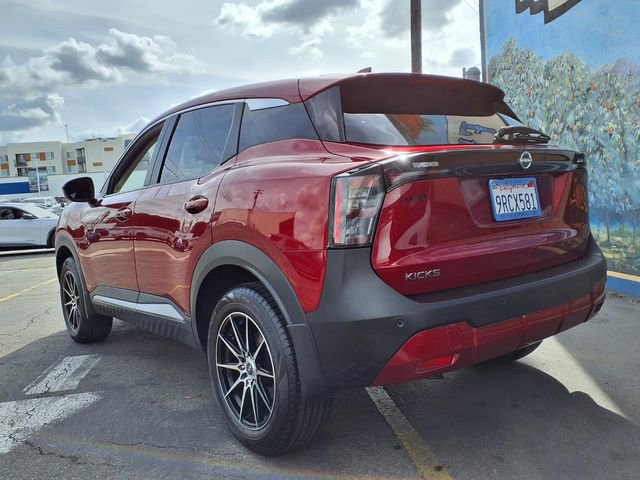 Used 2025 Nissan Kicks SV w/ Charging Package FWD image 3