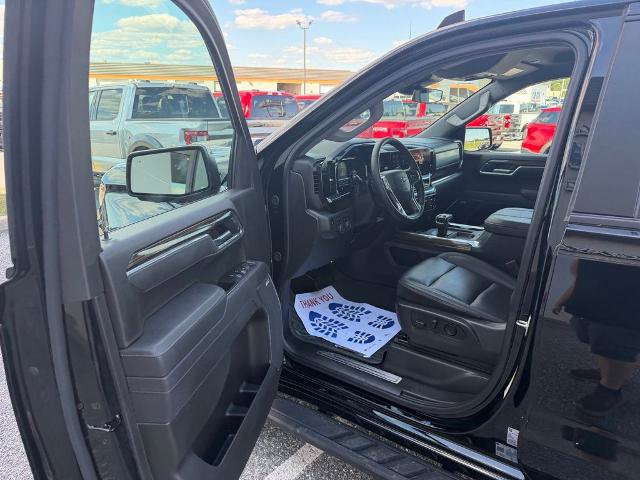 Used 2025 Chevrolet Silverado 1500 LT Trail Boss w/ Convenience Package II AWD/4WD image 10