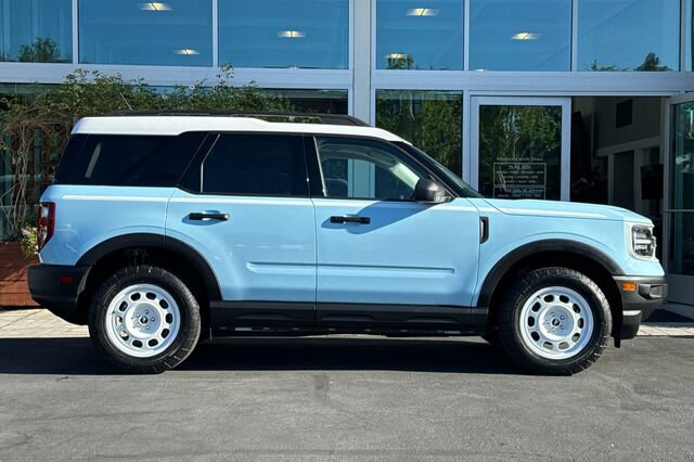 Certified 2023 Ford Bronco Sport Heritage w/ Heritage Convenience Package AWD/4WD image 3