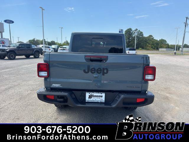 Used 2025 Jeep Gladiator Sport AWD/4WD image 6