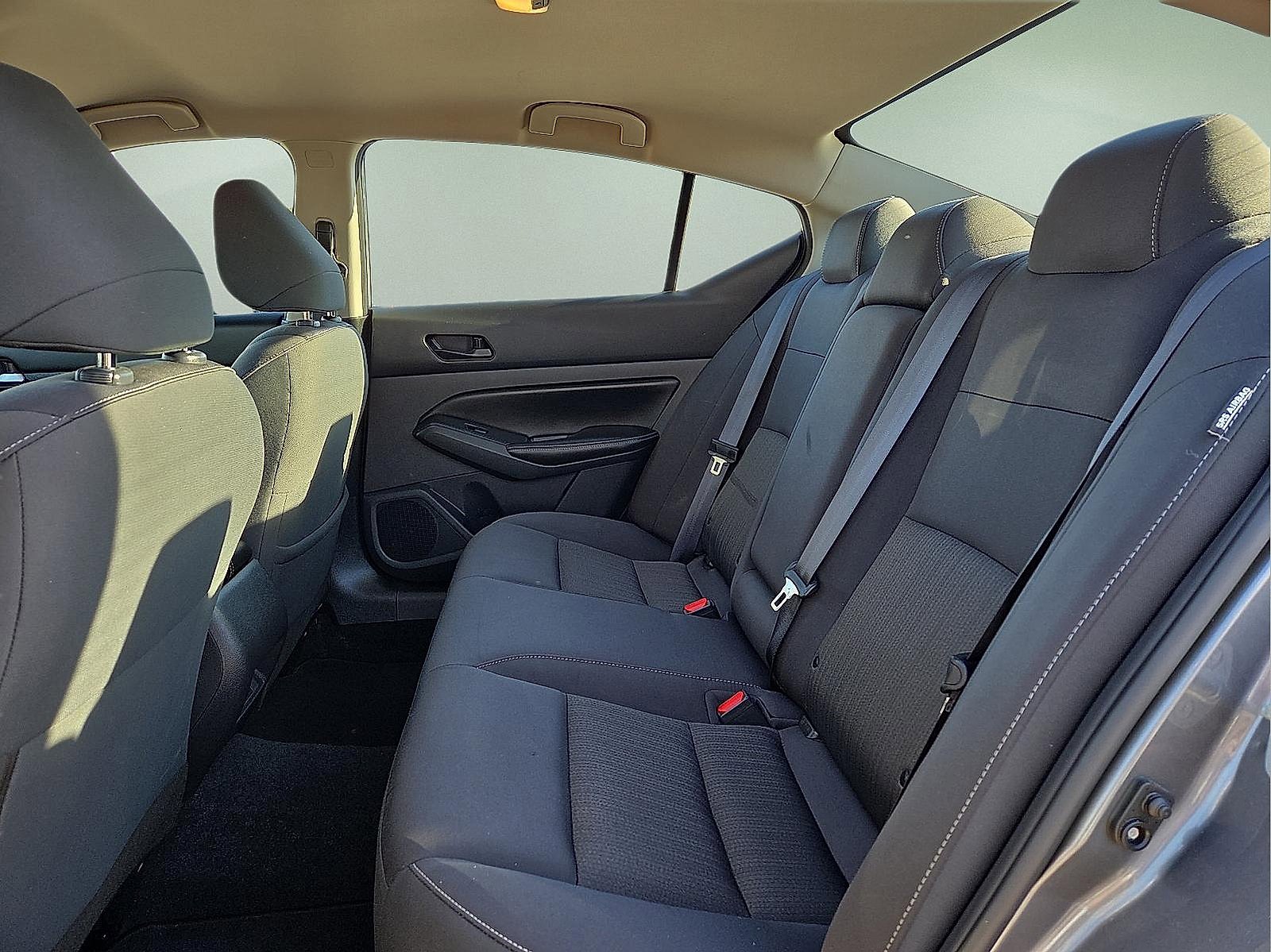 Used 2024 Nissan Altima 2.5 SV image 10