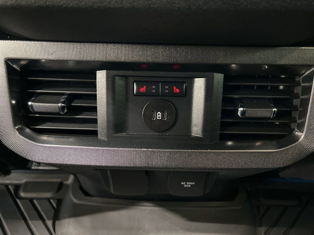 Certified 2024 Ford F350 Platinum w/ Tremor Off-Road Package image 35