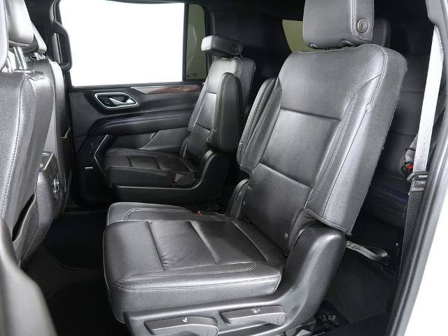 Used 2022 Chevrolet Suburban Z71 w/ Luxury Package AWD/4WD image 11