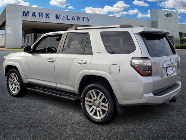 Used 2020 Toyota 4Runner SR5 image 3