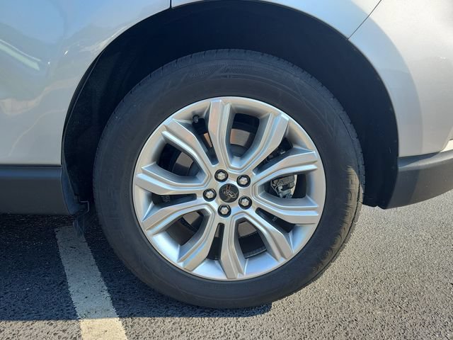Certified 2024 Ford Edge Titanium AWD/4WD image 9