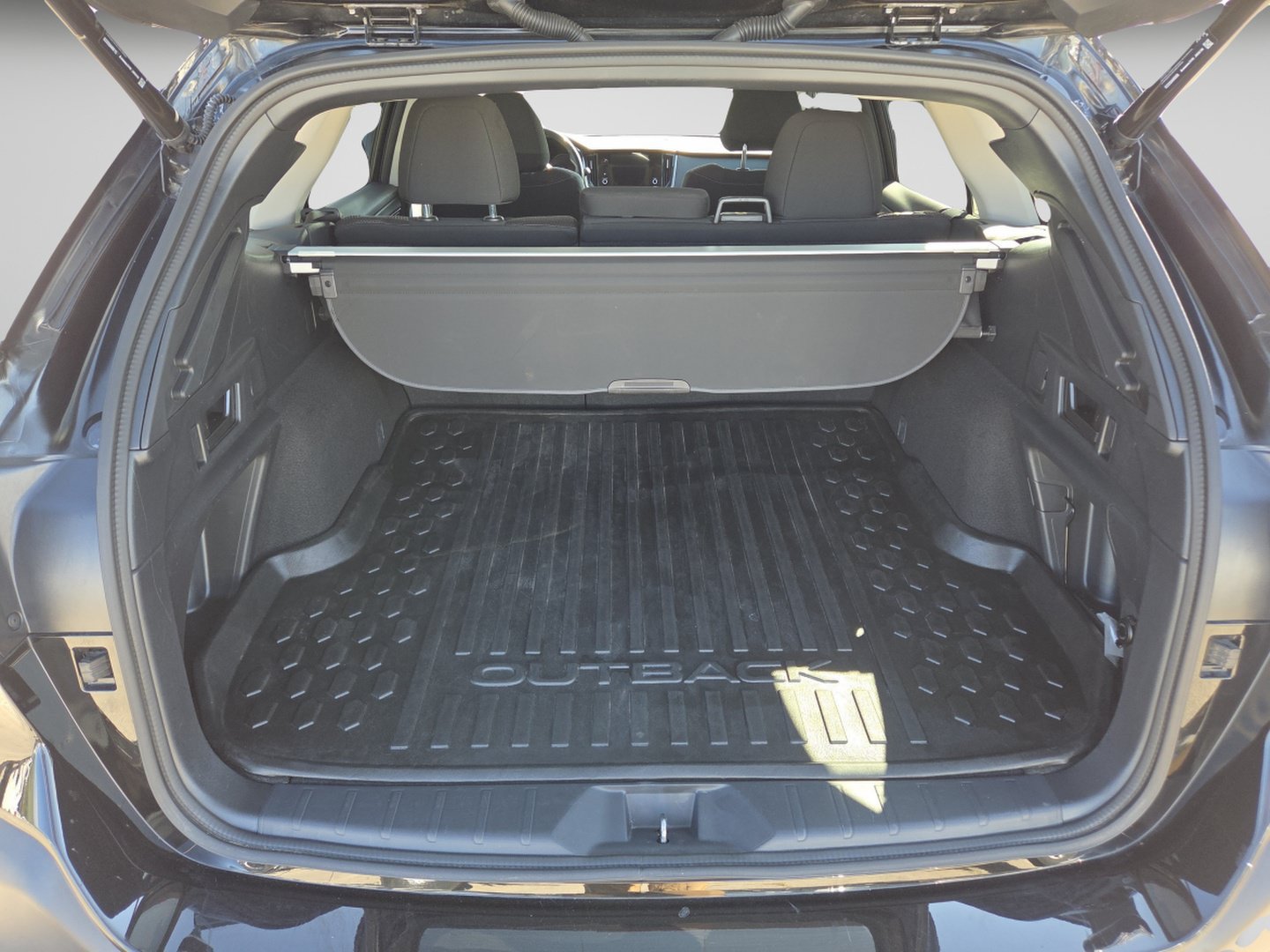 Used 2024 Subaru Outback Premium AWD/4WD image 24