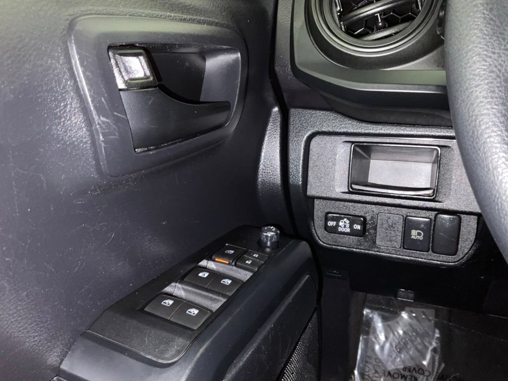 Used 2018 Toyota Tacoma SR w/ SR Convenience Package RWD image 20