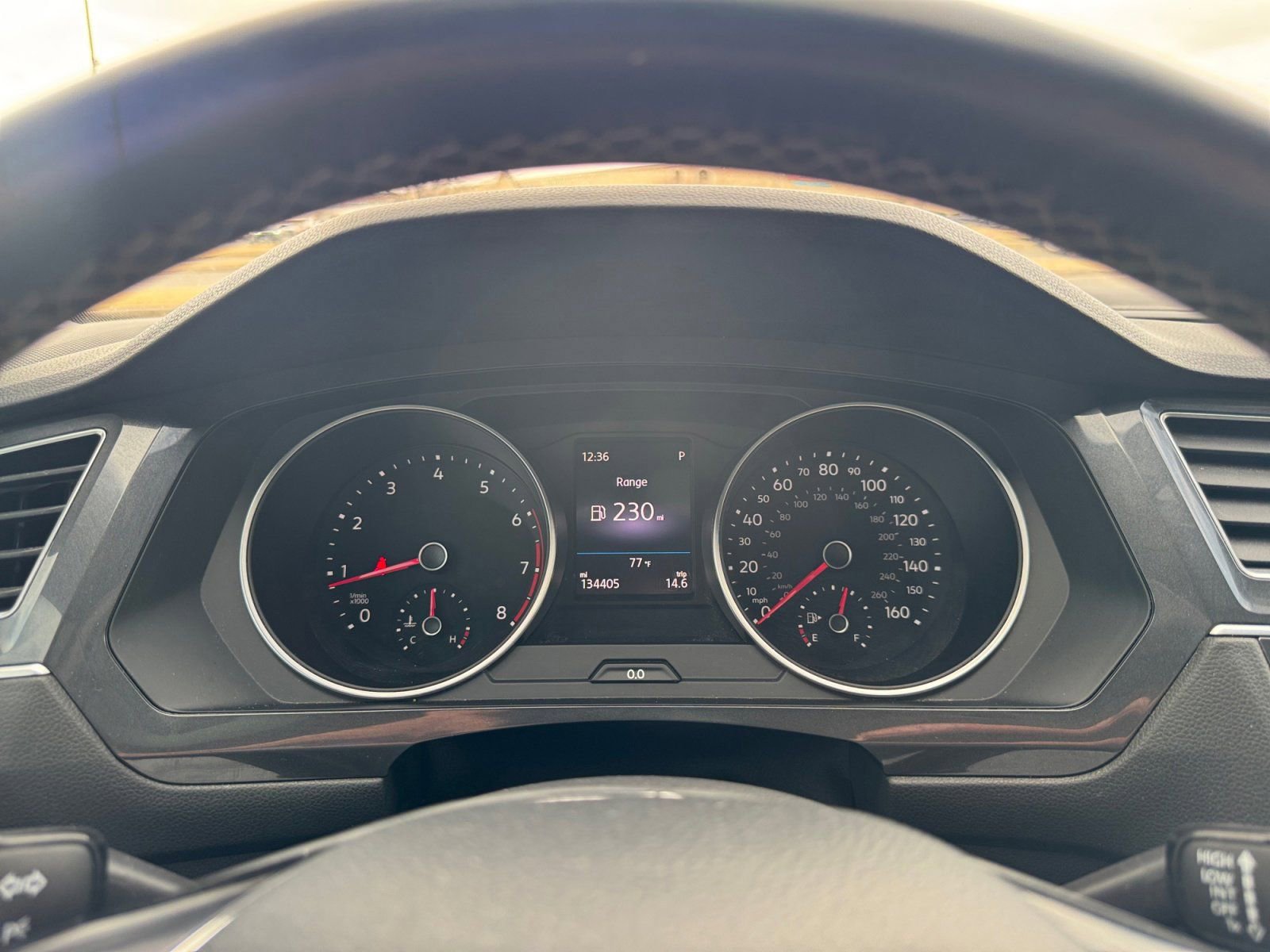 Used 2020 Volkswagen Tiguan SE R-Line image 29