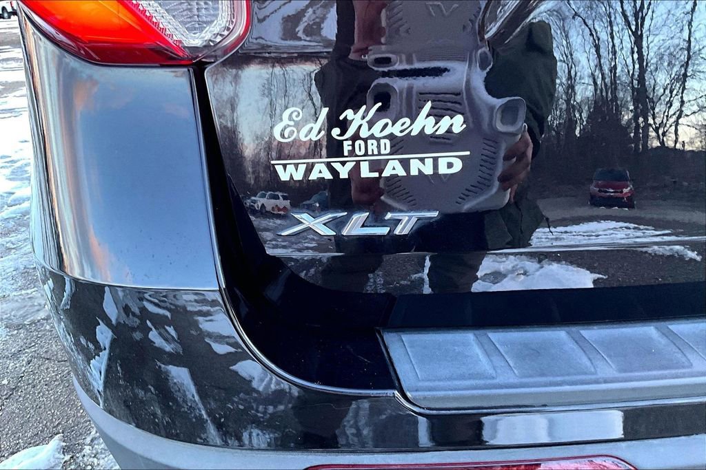 Certified 2023 Ford Explorer XLT w/ Equipment Group 202A image 10