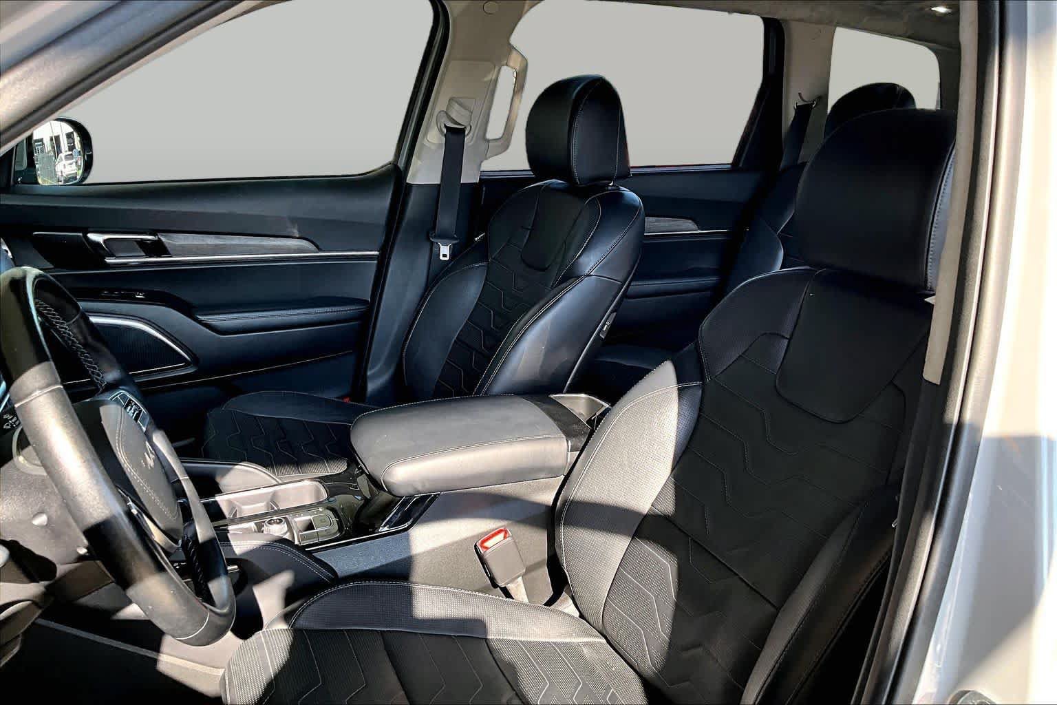 Used 2022 Kia Telluride SX w/ SX Prestige Package AWD/4WD image 8