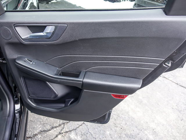 Certified 2024 Ford Escape Platinum w/ Premium Technology Package image 25