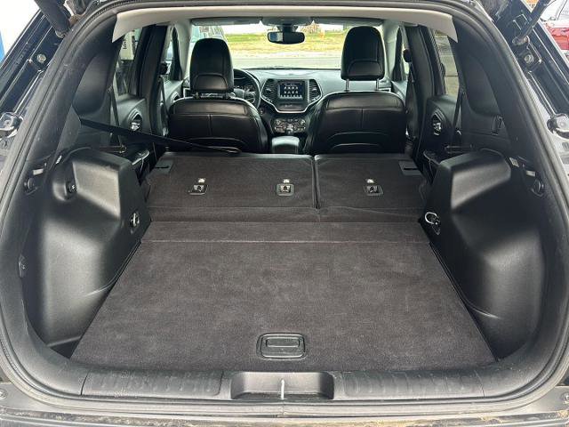 Used 2019 Jeep Cherokee Latitude Plus w/ Comfort/Convenience Group image 26