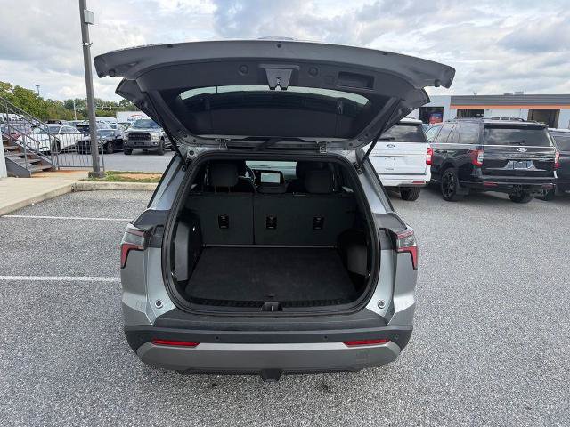 Used 2026 Chevrolet Equinox LT FWD image 9