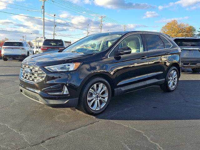 Certified 2022 Ford Edge Titanium image 3