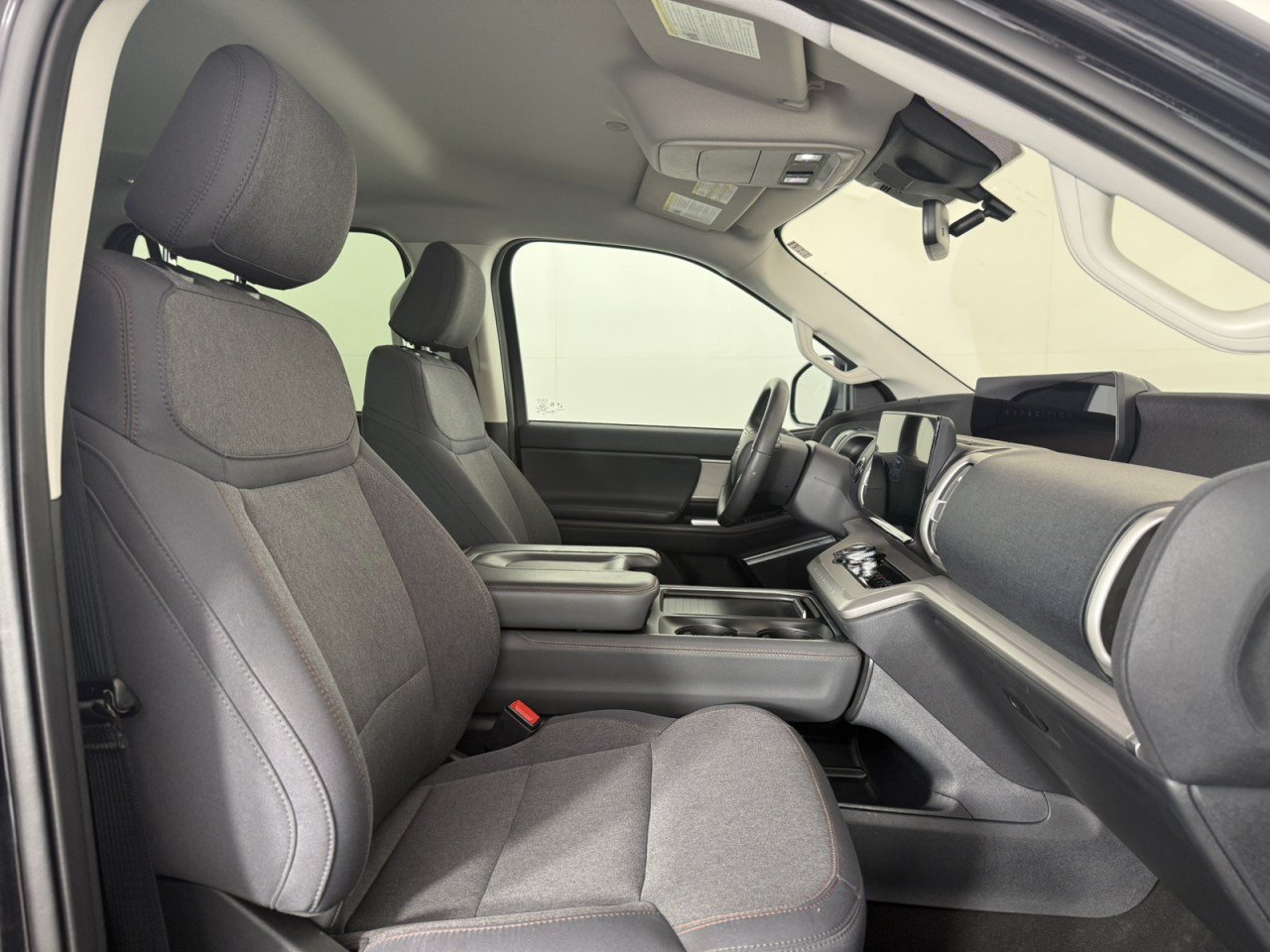 Certified 2025 Ford Expedition Active AWD/4WD image 10