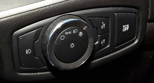 Certified 2020 Ford Edge SEL image 31